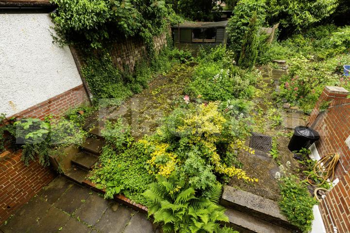 2 bedroom 2 bathroom maisonette with garden located close to Highgate station  Stanhope Road, Highgate